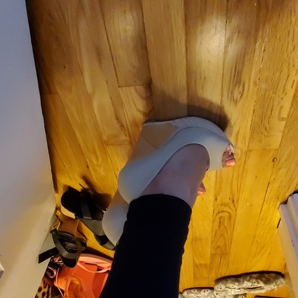 Shoes - Picture 7 of 7